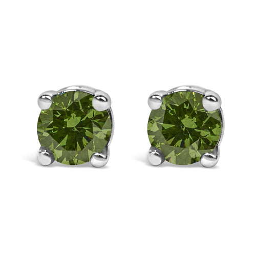 Aretes Clásicos de Plata de Ley .925 con Diamantes Verdes de Talla Redonda Brillante de 1/4 Cttw Engarzados en 4 Puntas (Color Mejorado de Fantasía, Claridad I2-I3)